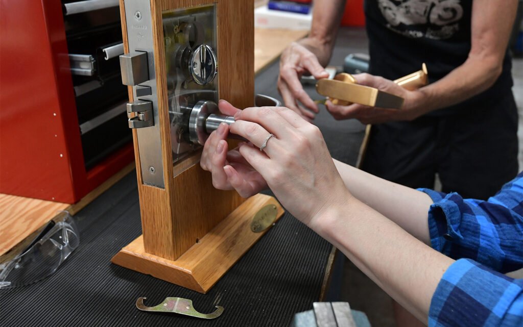 24/7 emergency locksmith in Winston-Salem providing fast lockout service
